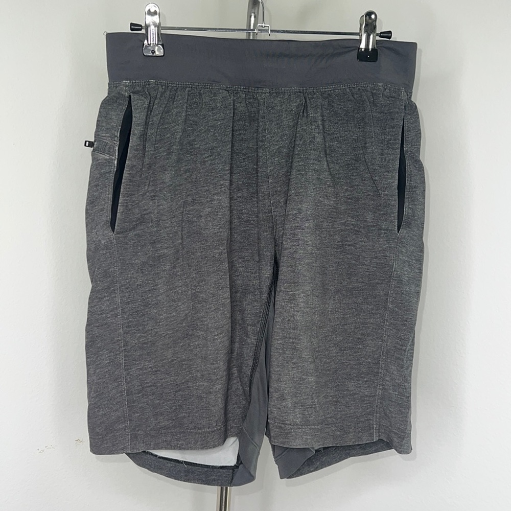 🔹 Lululemon Shorts